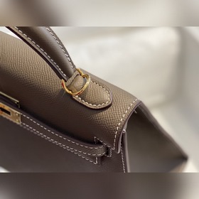 Сумка Hermès Kelly из кожи Epsom с прошитыми восковыми швами золо