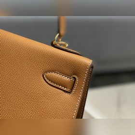 Сумка Hermès Kelly из кожи Epsom с прошитыми восковыми швами золо