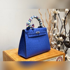 Сумка Hermès Kelly из южноафриканской кожи страуса серебристыми з