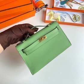 Hermès Mini Kelly Pochette Сумка из кожи Epsom, зеленая, с золото