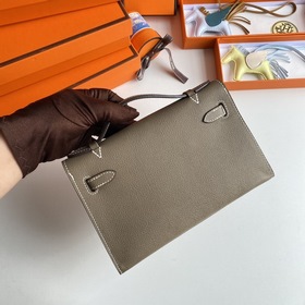 Hermès Mini Kelly Pochette сумка-клатч из кожи Epsom, цвет слонов