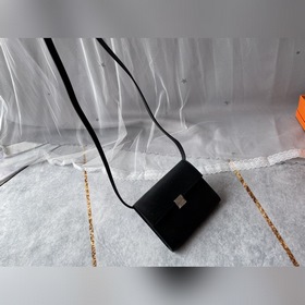 Hermès Clic квадратная сумка через плечо Размер идеально подход