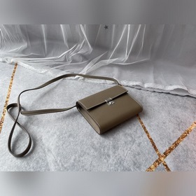 Hermès Clic квадратная сумка через плечо Размер идеально подходи