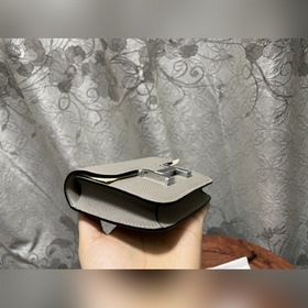 Hermès Constance Slim клатч с ремнем через плечо В настоящее врем