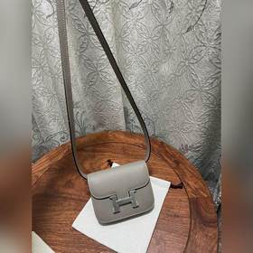 Hermès Constance Slim клатч с ремнем через плечо В настоящее врем