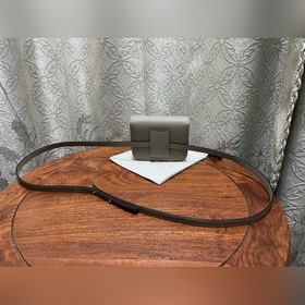 Hermès Constance Slim клатч с ремнем через плечо В настоящее врем