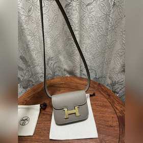 Hermès Constance Slim клатч с ремнем через плечо В настоящее врем