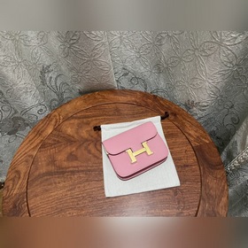 Hermès Constance Slim клатч с ремнем через плечо В настоящее врем