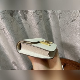 Hermès Constance Slim клатч с ремнем через плечо В настоящее врем