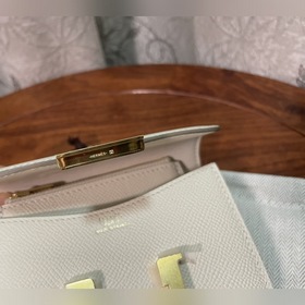 Hermès Constance Slim клатч с ремнем через плечо В настоящее врем