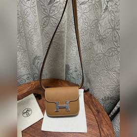 Hermès Constance Slim клатч с ремнем через плечо В настоящее врем