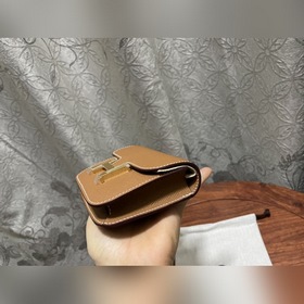 Hermès Constance Slim клатч с ремнем через плечо В настоящее врем
