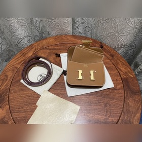 Hermès Constance Slim клатч с ремнем через плечо В настоящее врем