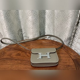 Hermès Constance Slim клатч с ремнем через плечо В настоящее врем
