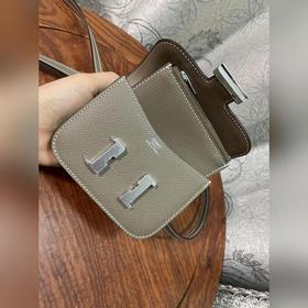 Hermès Constance Slim клатч с ремнем через плечо В настоящее врем