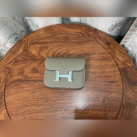 Hermès Constance Slim клатч с ремнем через плечо В настоящее врем