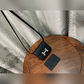 Hermès Constance Slim клатч с ремнем через плечо В настоящее врем