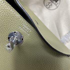 Hermès Импортная сумка из кожи TC цвет шалфей с золотыми серебря