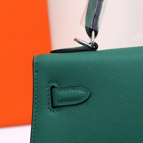 Сумка Hermes Kelly через плечо, павлиний зеленый с золотыми сереб