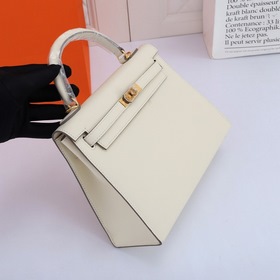 Сумка Hermes Kelly через плечо, молочно-белая серебряной застежко