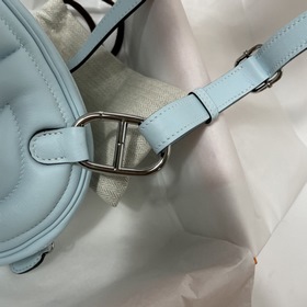 Hermès Поясная сумка «Свиной нос» в цвете «туманный синий» с внут