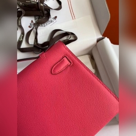 Hermes Mini Kelly PouchetteСумка для рук серебристой застежкой в 