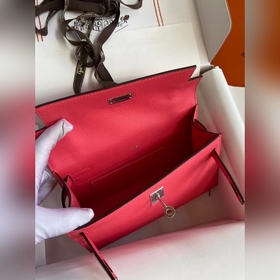Hermes Mini Kelly PouchetteСумка для рук серебристой застежкой в 