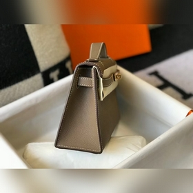 Hermes Mini Kelly Pouchette Сумка-клатч, слоновая кость с золотым