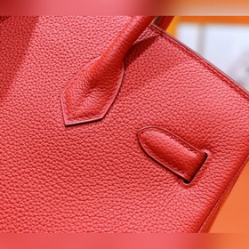 Сумка Hermes Birkin из кожи Togo ярко-красного цвета, полностью с