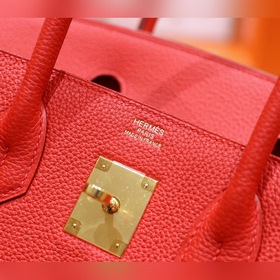 Сумка Hermes Birkin из кожи Togo ярко-красного цвета, полностью с