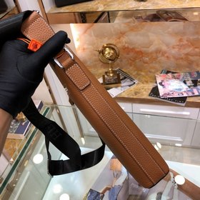 HERMES Новая мужская сумка через плечо Модель： 82364-4 Новая му