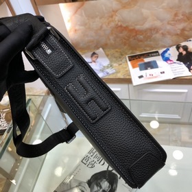 HERMES Мужская сумка через плечо Модель： 82377-4 A Импортная кож