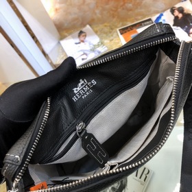HERMES Мужская сумка через плечо Модель： 82377-4 A Импортная кож