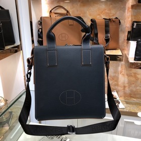 HERMES Мужская сумка через плечо Модель： 82377-3 A Импортная кожа