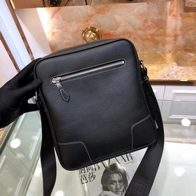HERMES Новая модель мужской сумки-портфеля через плечо Модель： 82