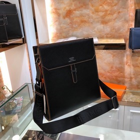HERMES Мужская сумка через плечо Модель： 82363-4 A Импортная кож
