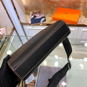 HERMES Мужская сумка через плечо Модель： 82363-4 A Импортная кож