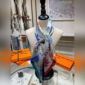 HERMES Двойной шелковый платок с леопардовым узором 90 100% шелк