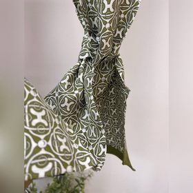 HERMES Логотип H виде большой ленты 100% шелк с косой текстурой