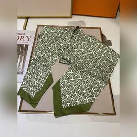 HERMES Логотип H виде большой ленты 100% шелк с косой текстурой