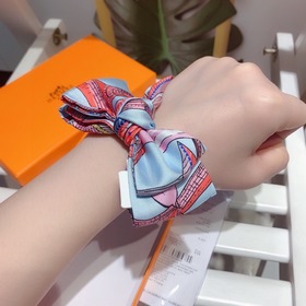 Hermes Tree Branch Song Small Silk Scarf Мягкий и приятный на ощу