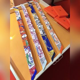 Hermès Twilly шарф с мотивом стремени &nbsp;100% шелк с двойн