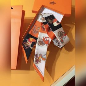 Hermès Twilly, 100% шелк, двойной слой, двусторонняя, дизайн « ».