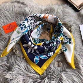Hermès - классическая коллекция из шелка, «Цветочный скакун», 100