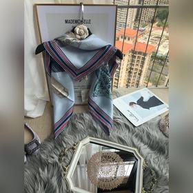 Hermès - Классическая коллекция из шелка, «Степной седло», 100% ш