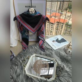 Hermès - Классическая коллекция из шелка, «Степной седло», 100% ш