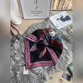Hermès - Классическая коллекция из шелка, «Степной седло», 100% ш