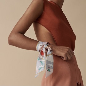 Hermès Twilly, шарф из шелка, 100% шелк, двойной, двусторонний Из