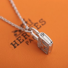 Hermes Amulettes Сумка-кошелек с цепочкой Простой дизайн, без ли
