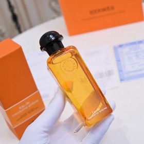 Название бренда： Hermès Аромат： Драконий яд Объем： 100 мл Страна 